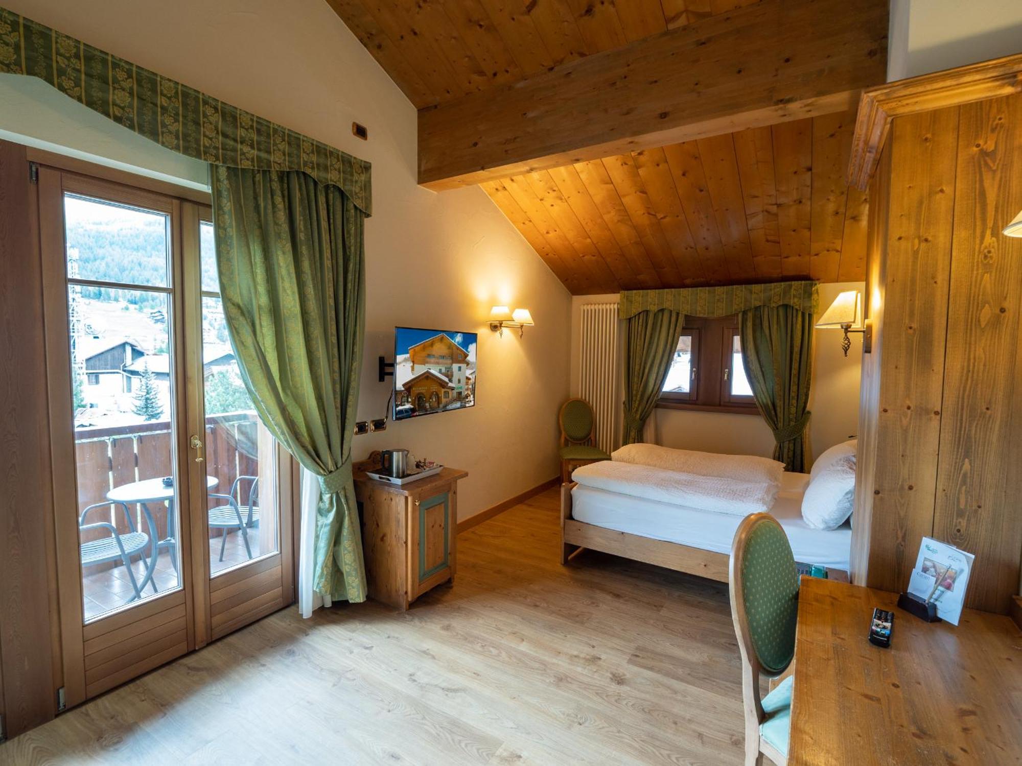 Hotel Cervo ลีวินโญ ภายนอก รูปภาพ