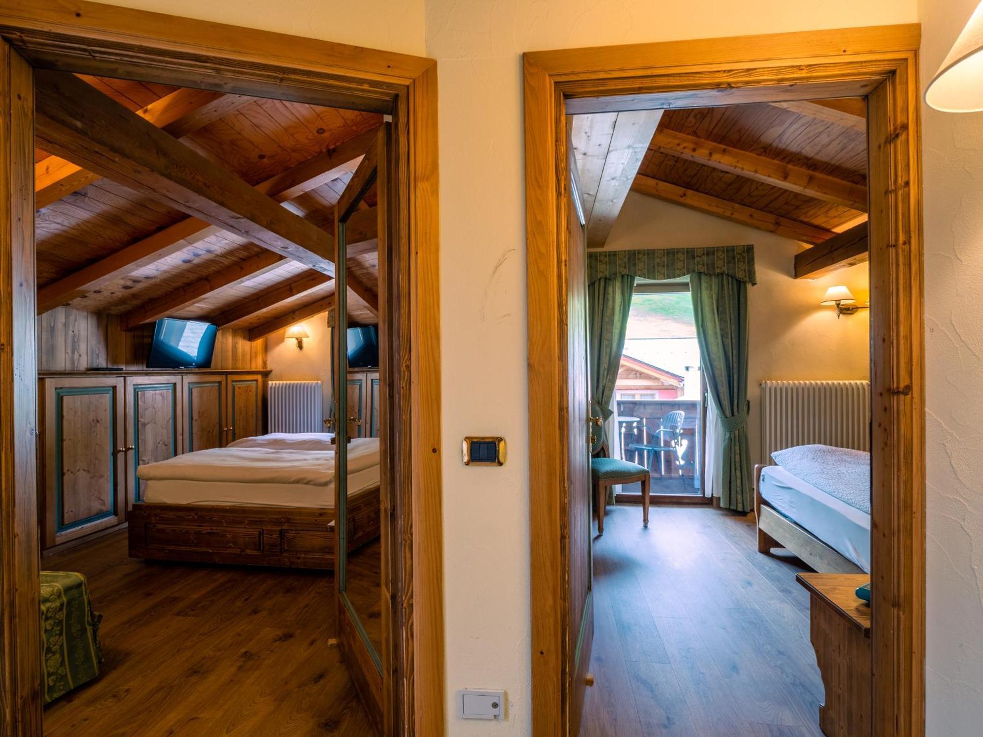 Hotel Cervo ลีวินโญ ภายนอก รูปภาพ