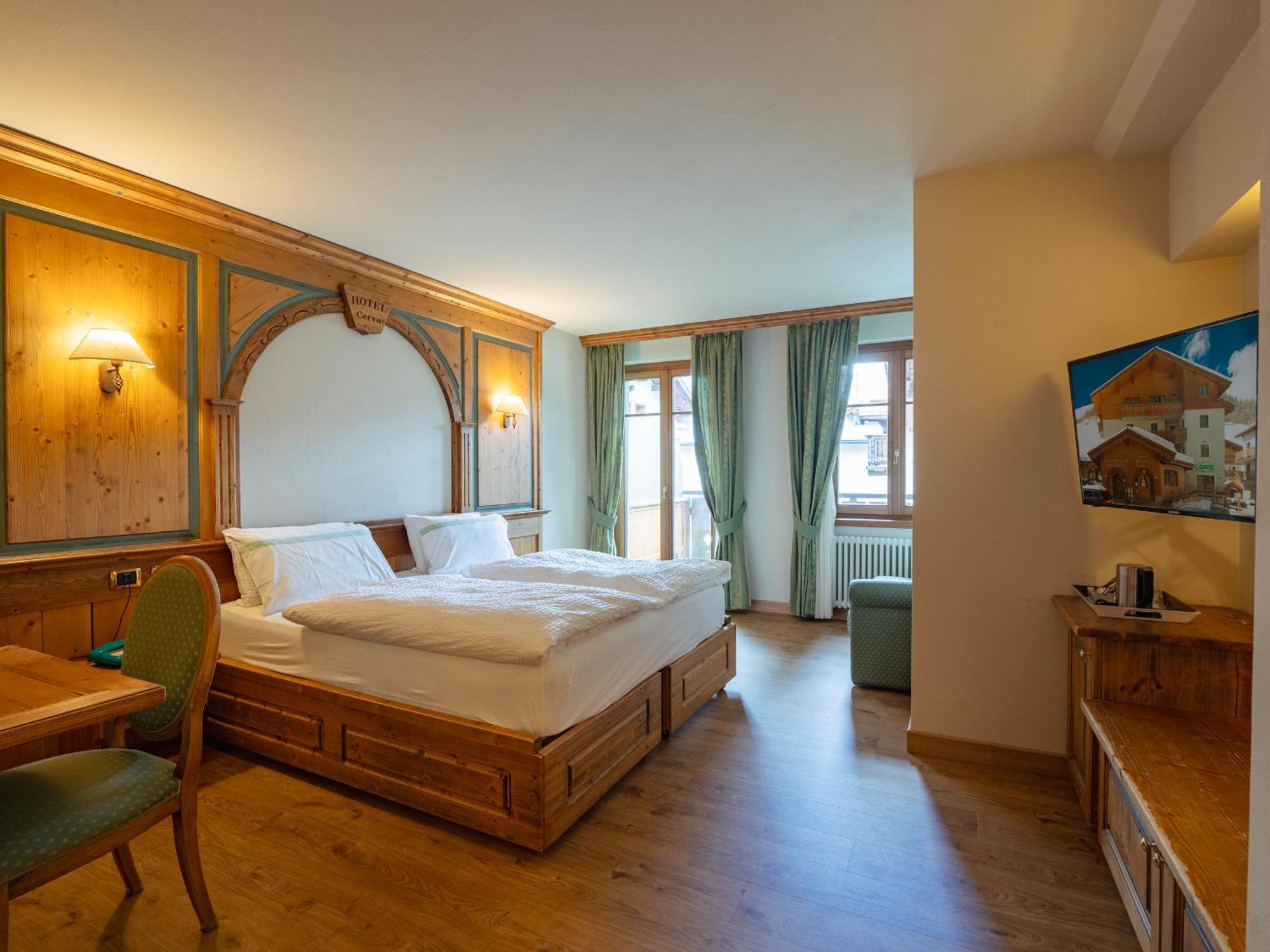 Hotel Cervo ลีวินโญ ภายนอก รูปภาพ